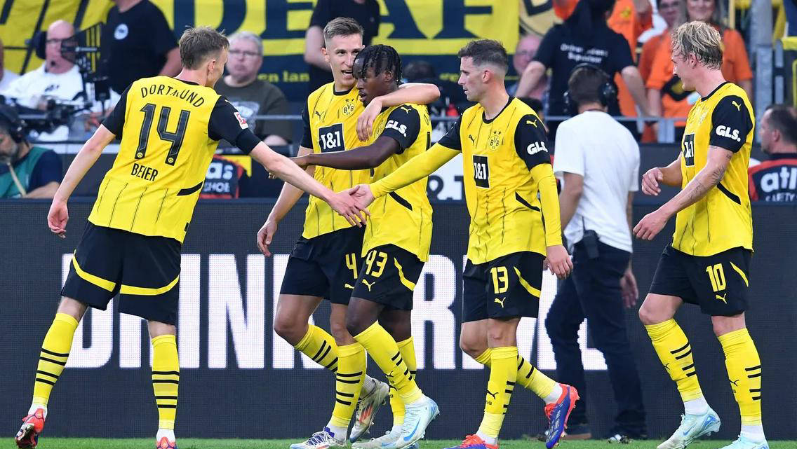 足坛爆冷大戏！马竞点球失利丢冠，多特蒙德客场败北，那不勒斯主场遭逆转